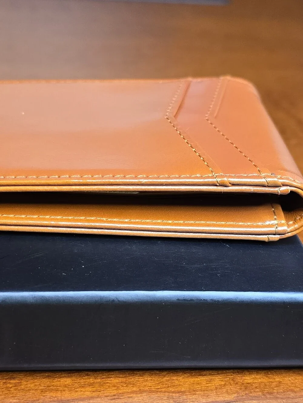 Genuine Leather RFID Wallet | 11 Card Slots | Money Clip | Gift Box